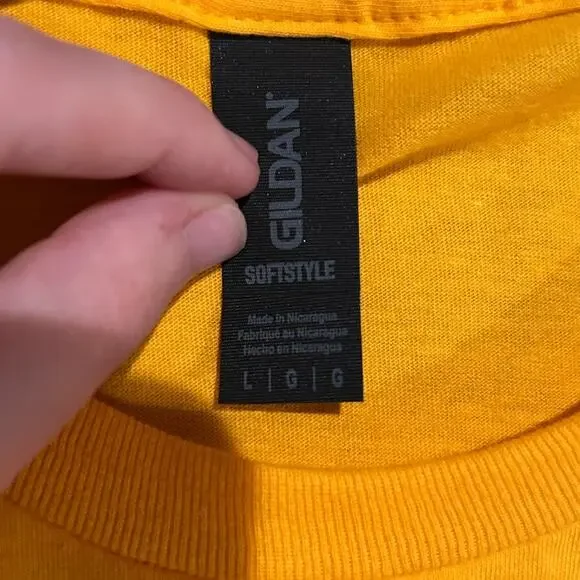 GILDAN New Gold Fox Graphic T-Shirt Size L - Picture 4 of 6